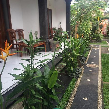 Pondok Ayu Homestay Ubud Buitenkant foto