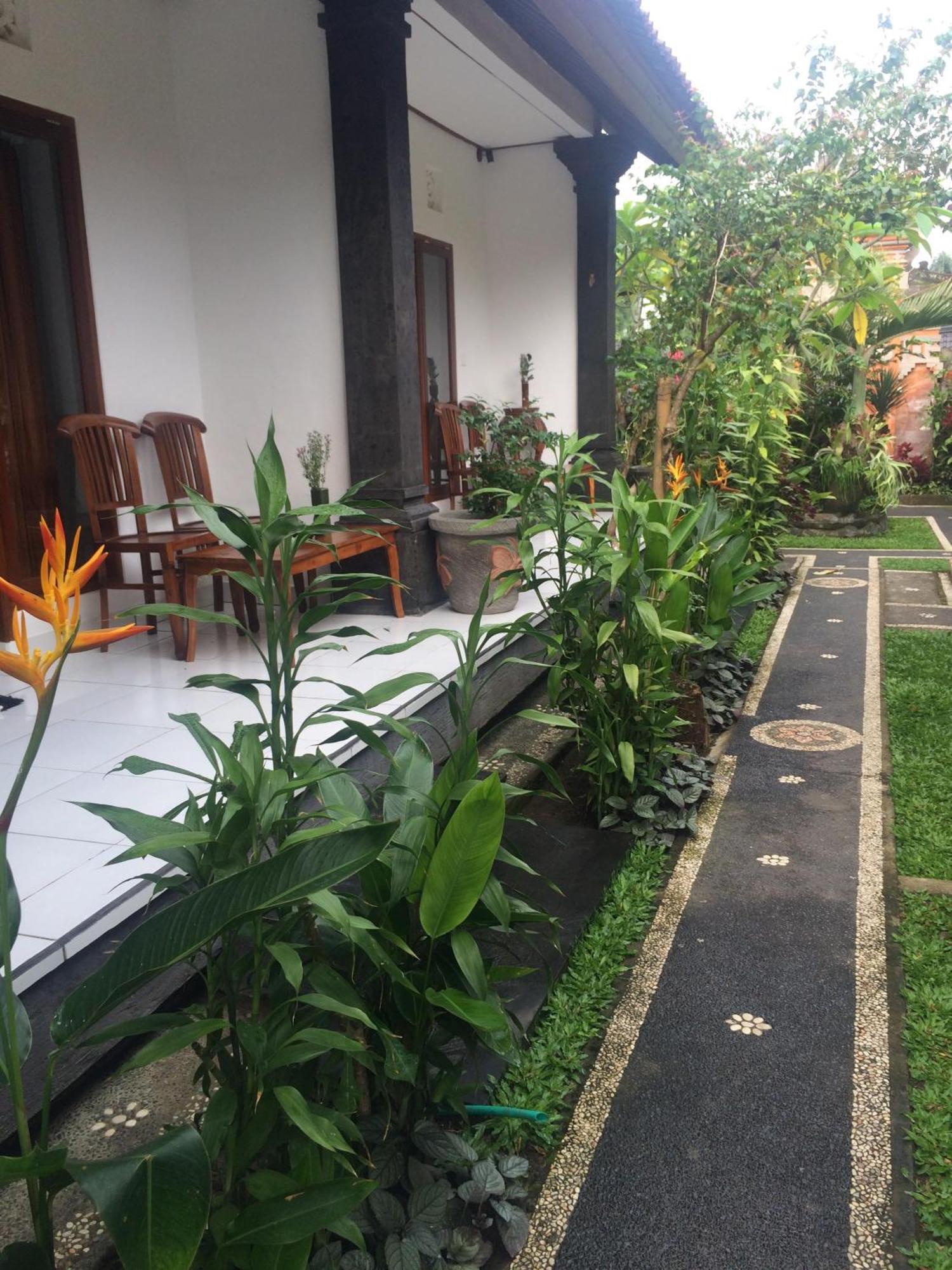 Pondok Ayu Homestay Ubud Buitenkant foto