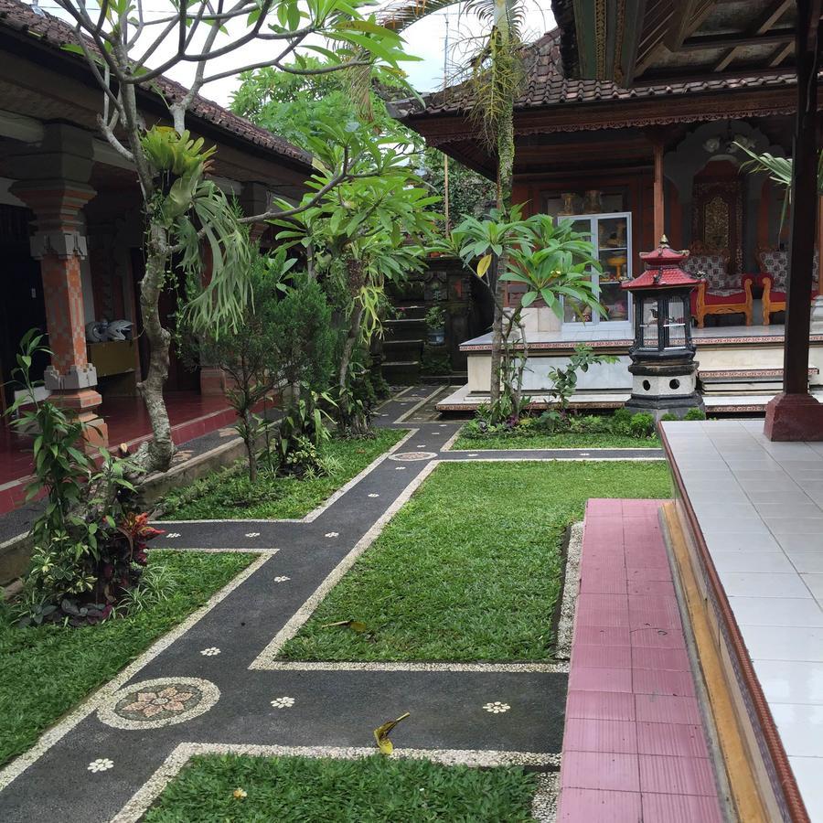 Pondok Ayu Homestay Ubud Buitenkant foto