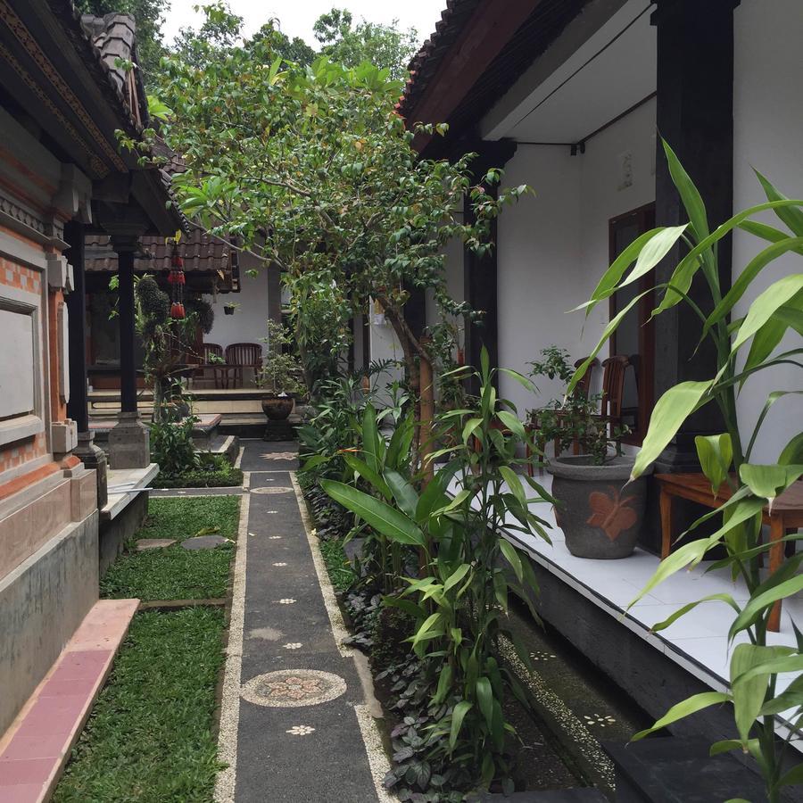 Pondok Ayu Homestay Ubud Buitenkant foto